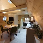 Hyper Centre